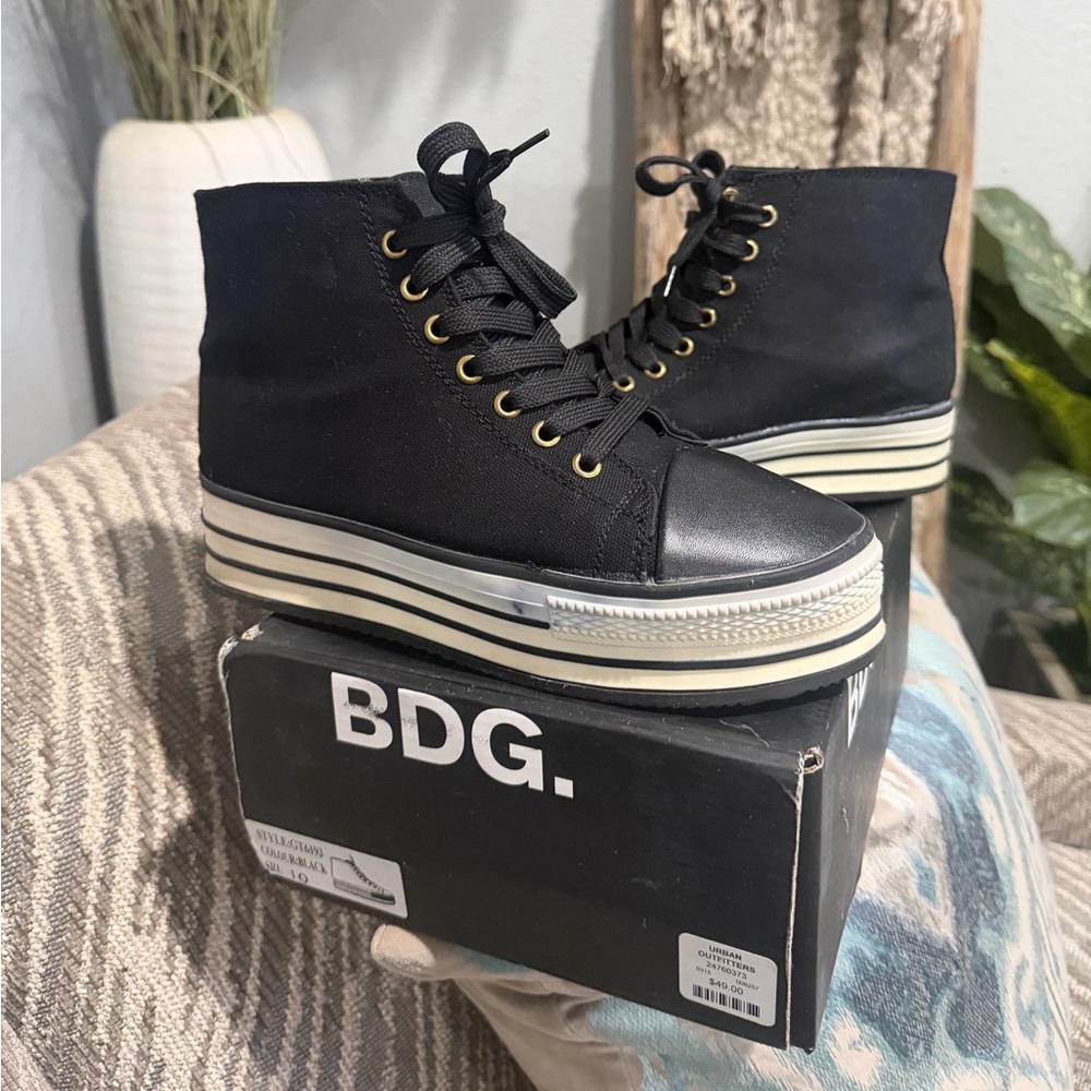 BDG (Urban Outfitters) Black High-Top Platform Sneakers - 10
